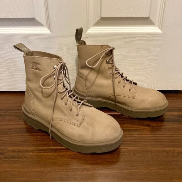 Like New Women's Waterproof Hi-Line™ Lace Boot in Omega Taupe by Sorel, size 9.5 - Picture 1 of 9